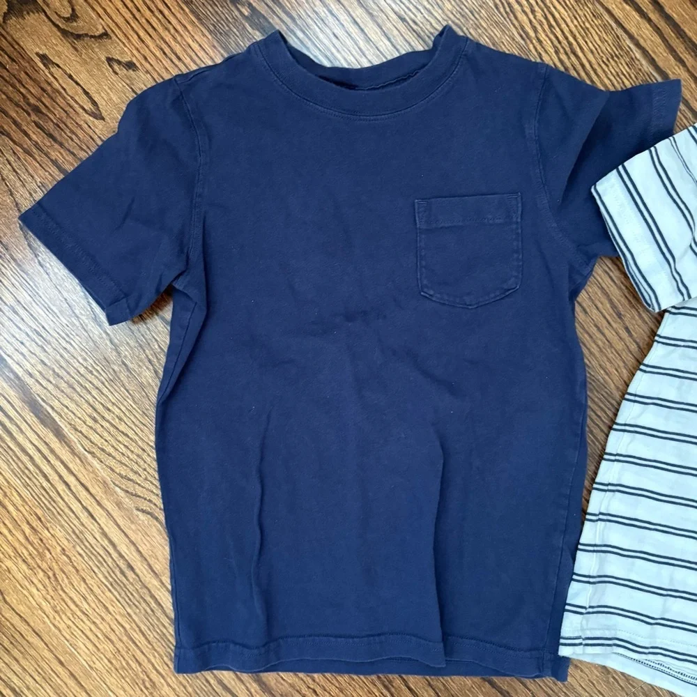 Carters Set of Three Boys T-Shirts - Size 6 - Picture 3 of 6